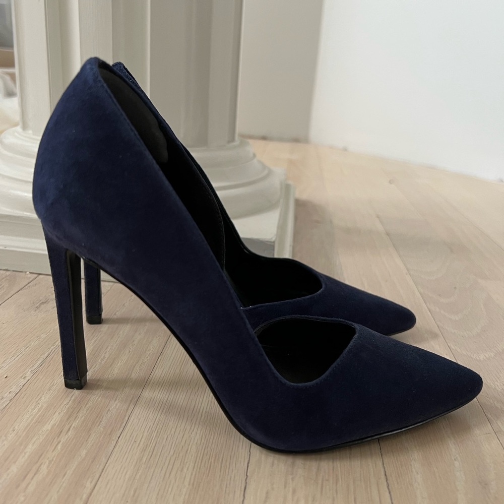 Nine West Navy Blue Heels
